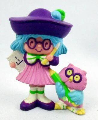 Strawberry shortcake - Miniatures - Plum Pudding at school with Elderberry Owl (loose)