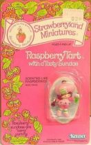 Strawberry shortcake - Miniatures - Raspberry Tart with a tasty sundae