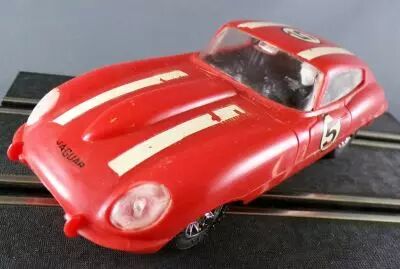 Strombecker 162-204 - Jaguar XKE Red #5 no Box1:32 Slot Car