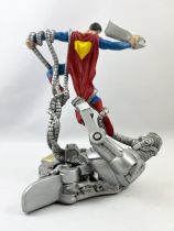 Superman - DC Direct - Mini Statuette Man vs Machine (Sans boite)