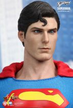 Superman the Movie - Superman (Christopher Reeve) 12\  figure - Hot Toys Sideshow MMS152