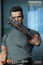Terminator 2: Judgment Day - Hot Toys / Sideshow - T-800