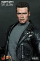 Terminator 2: Judgment Day - Hot Toys / Sideshow - T-800