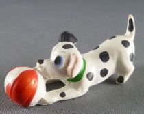 The 101 dalmatians - Jim figure - Puppy plays with ball (green collar)