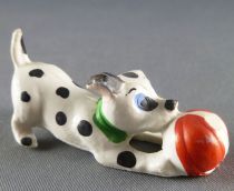 The 101 dalmatians - Jim figure - Puppy plays with ball (green collar)