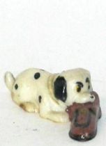 The 101 dalmatians - Marx figure - Baby eating shoes