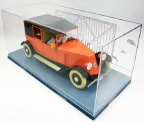 The Cars of Tintin (1:24 scale) - Hachette - #25 Red Taxi (The Crab with the Golden Claws)