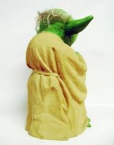 The Empire Strikes Back 1980 - Kenner - Yoda Hand Puppet (loose)