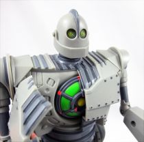 The Iron Giant - Trendmasters -  10inches Remote Control Action Figure 