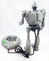 The Iron Giant - Trendmasters -  10inches Remote Control Action Figure 