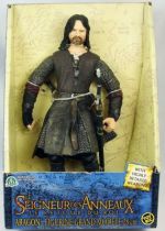 The Lord of the Rings - Aragorn - Deluxe Rotocast Figure