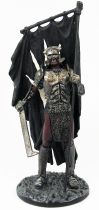 The Lord of the Rings - Eaglemoss - #171 Uruk-Hai standard bearer at Helm\'s Deep