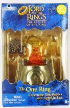 The Lord of the Rings - The One Ring - Real scale replica with Light-up base