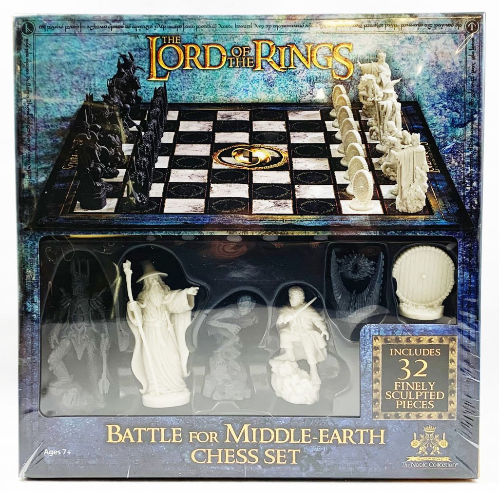 The Lord of the Rings Battle for Middle-Earth Chess Set 