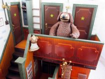 The Muppet Show - Palisades - Backstage playset & Rowlf the Dog (loose)