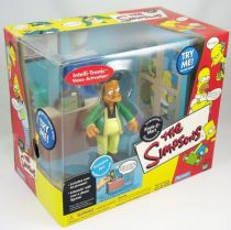 the_simpsons___playmates___kwik_e_mart_avec_apu__1_