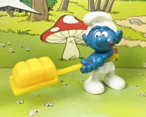 The Smurfs - Bully - 20113 Baker Smurf (square bread)