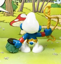 The Smurfs - Bully - 20115 Tamer Smurf (orange whip and short green seat)