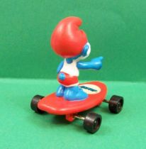 The Smurfs - Hardee\'s - PaPa Smurf beach keeper on red skateboard