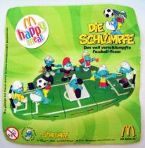 The Smurfs - McDonald 2006 \'\'Football (Soccer) - Team\'\' (Set of 8 figures with base)