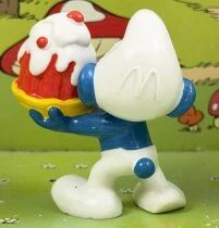 The Smurfs - McDonald\'s 1996 (20100) Greedy Smurf Yellow Cake (MD9608)