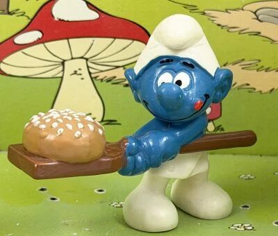 The Smurfs - McDonald\'s 1996 (20113) Baker Smurf (sesame bred) (MD9605)