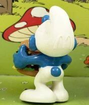 The Smurfs - McDonald\'s 1996 (20158) Smurf with Hamburger (MD9610)