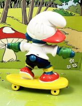 The Smurfs - McDonald\'s 1998 (MD 9705) Skateboarder Smurf