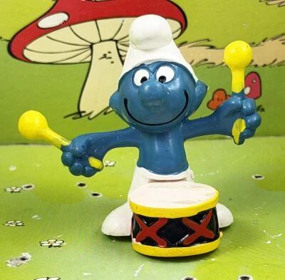The Smurfs - Schleich - 20009 Drummer Smurf (black & red)