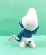 The Smurfs - Schleich - 20018 Sad Smurf (white handkershief)