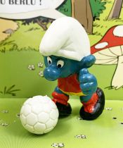 The Smurfs - Schleich - 20035 Kicker Smurf (red t-shirt & yellow short)