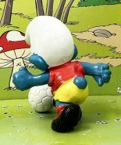 The Smurfs - Schleich - 20035 Kicker Smurf (red t-shirt & yellow short)