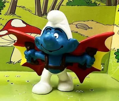 The Smurfs - Schleich - 20036 Flying Wings Smurf (Made in China)