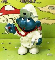 The Smurfs - Schleich - 20037 Doctor Smurf (W.Berrie Co.)
