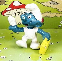 The Smurfs - Schleich - 20054 First Aid Smurf (yellow case without sign)