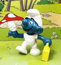 The Smurfs - Schleich - 20054 First Aid Smurf (yellow case without sign)