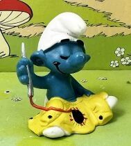 The Smurfs - Schleich - 20063 Dressmaker Smurf