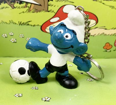 20808 Schleich Football Smurf Soccer Goalkeeper 2 inch Figurine Plastic Figure 