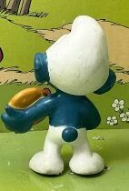 The Smurfs - Schleich - 20080 Smurf with tart
