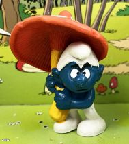 The Smurfs - Schleich - 20118 Mushroom Smurf (Made in Hong Kong)