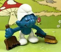 The Smurfs - Schleich - 20189 Smurf with shovel & small brush