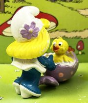 The Smurfs - Schleich - 20489 Smurfette with Easter egg with bird  (Made in Portugal)