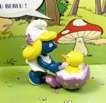 The Smurfs - Schleich - 20489 Smurfette with Easter egg with bird