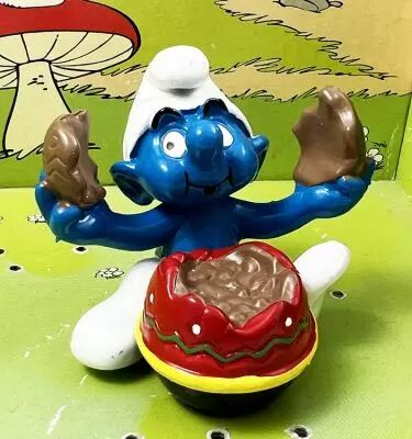 The Smurfs - Schleich - 20516 Smurf with chocolate Easter egg