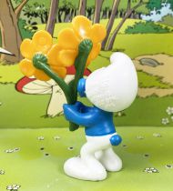 The Smurfs - Schleich - 207048  Smurf with flowers (Greetings series)