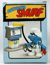 The Smurfs - Schleich - 40080/20052 Gas Startion & Attendant (National Benzole Co. Advertising)