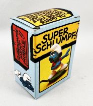 The Smurfs - Schleich - 40204 Smurf with leaf-skate (Mint in Box)