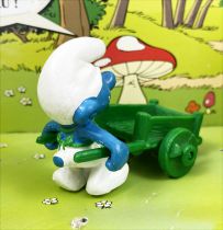 The Smurfs - Schleich - 40206 Smurf gardener with wheelbarrow (green)