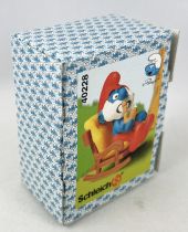The Smurfs - Schleich - 40228 Papa Smurf with Rocking Chair (New Look Box)