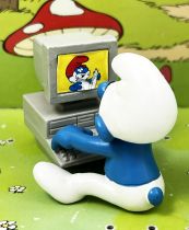 The Smurfs - Schleich - 40249 Smurf with computer (no painted eyes)